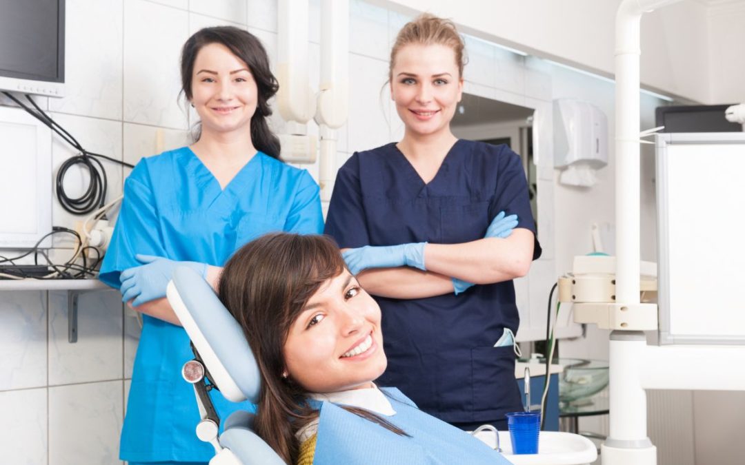 What’s the Difference Between a Dentist and a Hygienist?